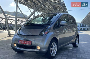 Хэтчбек Mitsubishi i-MiEV 2011 в 