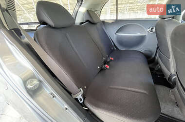 Хэтчбек Mitsubishi i-MiEV 2011 в 