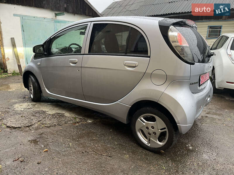Хэтчбек Mitsubishi i-MiEV 2013 в Львове