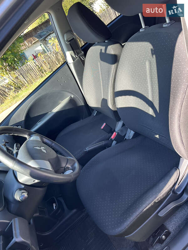 Хэтчбек Mitsubishi i-MiEV 2011 в Житомире фото 16 Хэтчбек Mitsubishi i-MiEV 2011 в Житомире