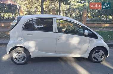 Хэтчбек Mitsubishi i-MiEV 2016 в 