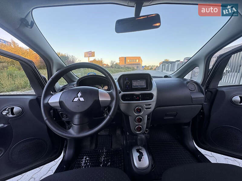 Хэтчбек Mitsubishi i-MiEV 2012 в Львове