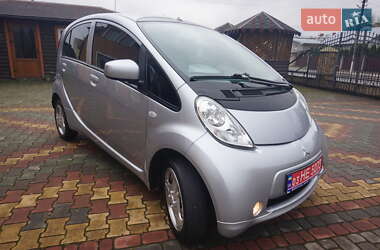 Хэтчбек Mitsubishi i-MiEV 2014 в 