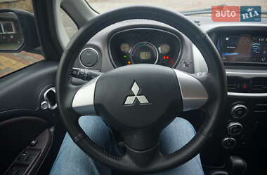 Хэтчбек Mitsubishi i-MiEV 2014 в 