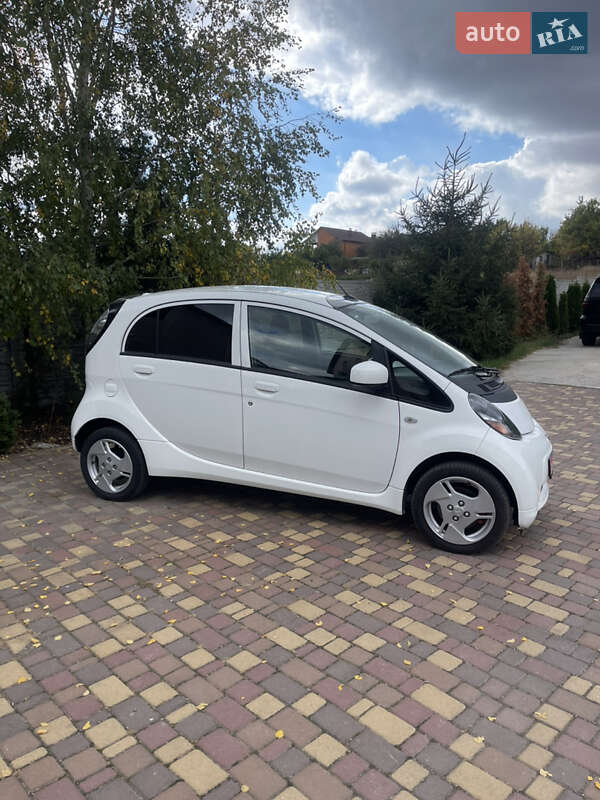 Хэтчбек Mitsubishi i-MiEV 2011 в Днепре