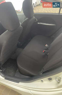 Хэтчбек Mitsubishi i-MiEV 2011 в 