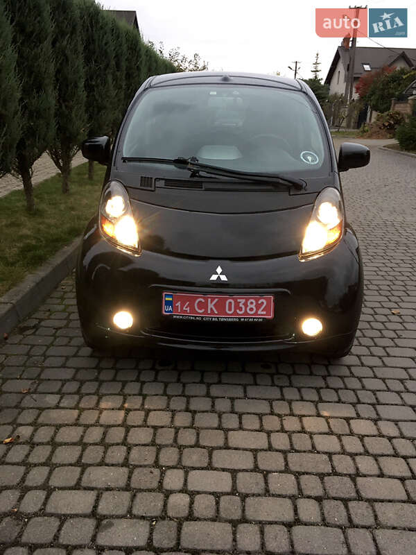 Хэтчбек Mitsubishi i-MiEV 2011 в Львове