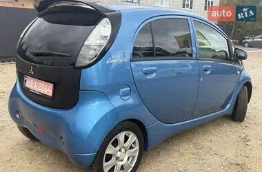 Хэтчбек Mitsubishi i-MiEV 2012 в 