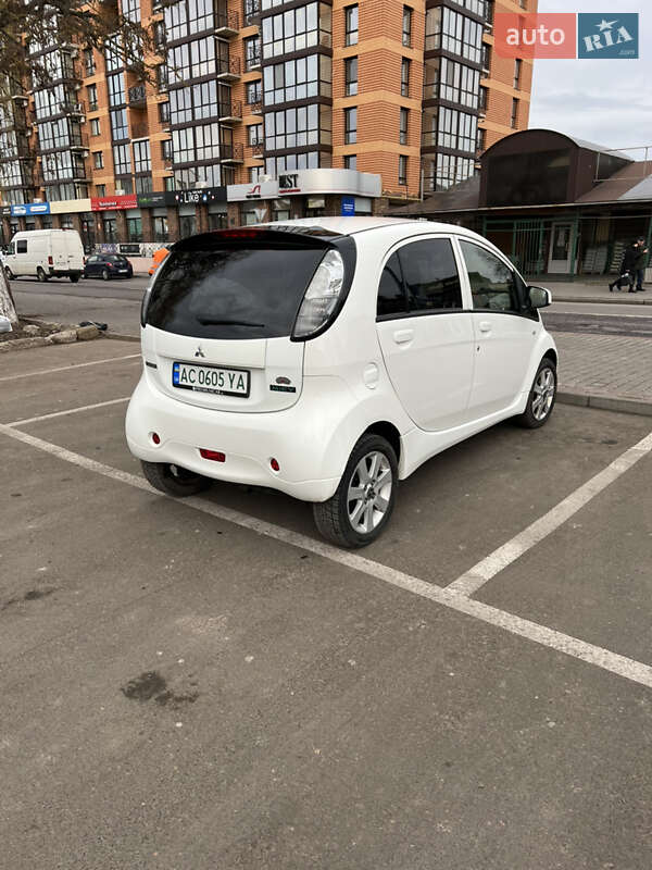 Хэтчбек Mitsubishi i-MiEV 2014 в Владимире