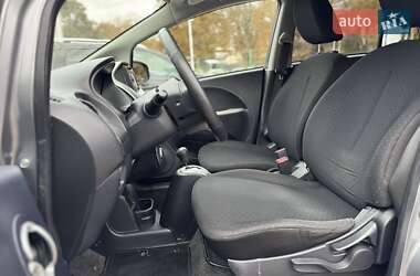Хэтчбек Mitsubishi i-MiEV 2011 в 