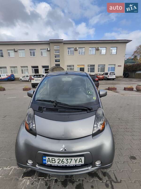 Хетчбек Mitsubishi i-MiEV 2012 в Вінниці