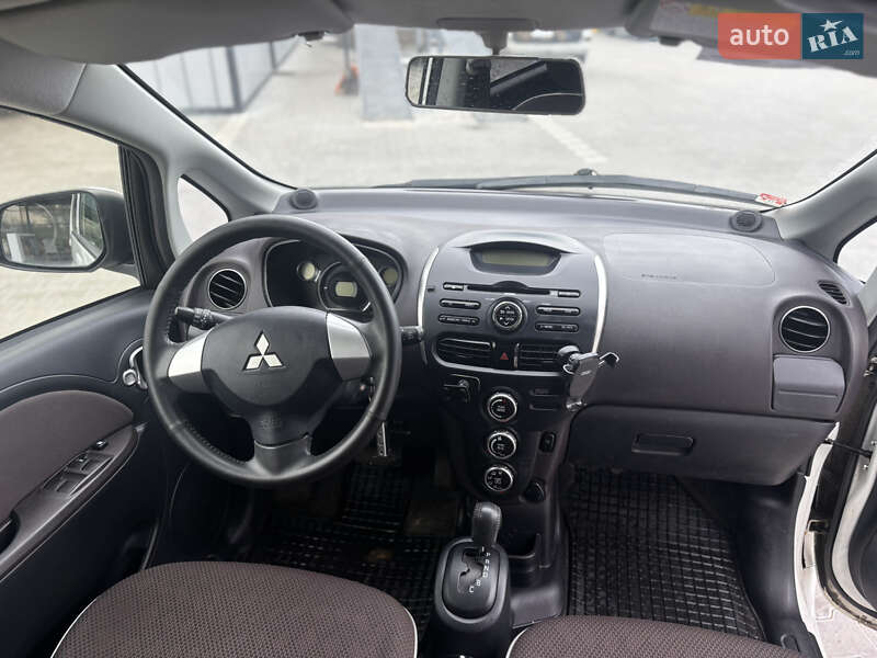 Хэтчбек Mitsubishi i-MiEV 2013 в Владимире