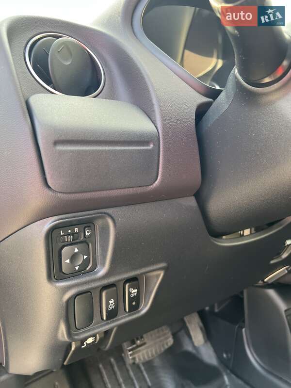 Хетчбек Mitsubishi i-MiEV 2016 в Дніпрі фото 20 Хетчбек Mitsubishi i-MiEV 2016 в Дніпрі