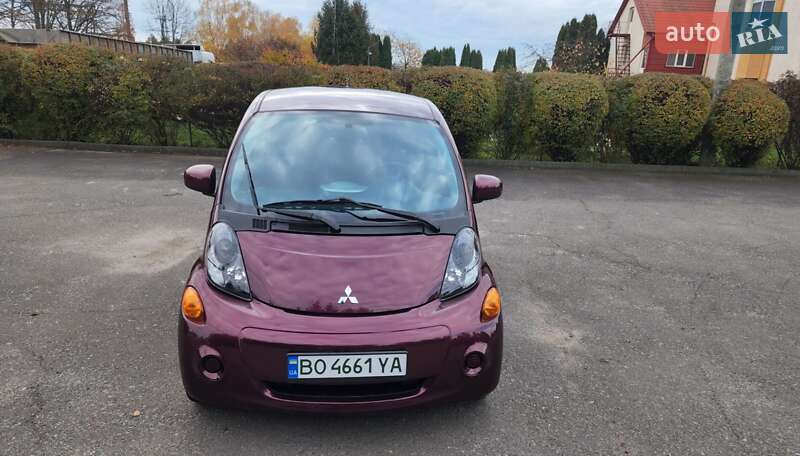 Mitsubishi i-MiEV 2012 Mitsubishi i-MiEV 2012