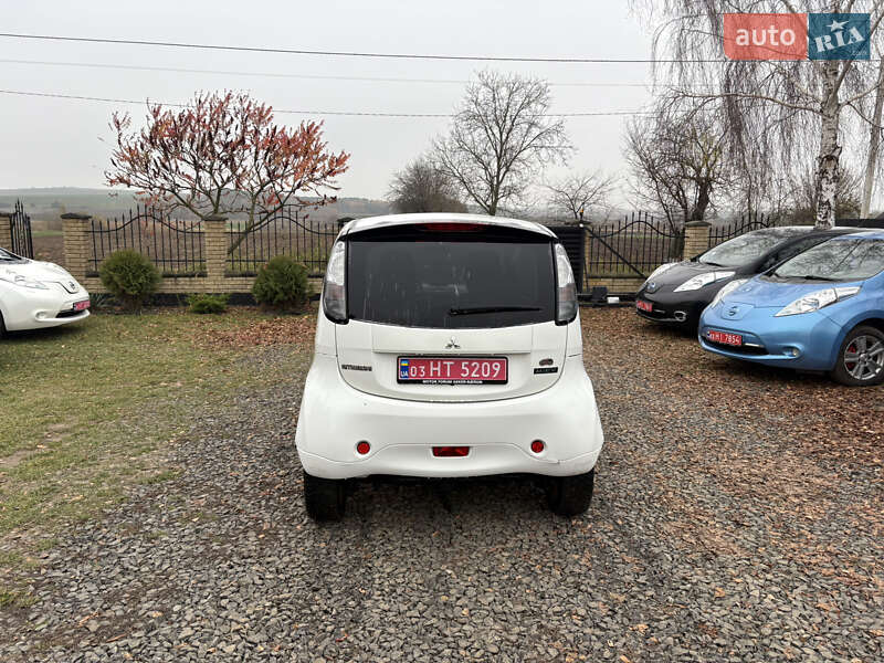 Хэтчбек Mitsubishi i-MiEV 2014 в Луцке
