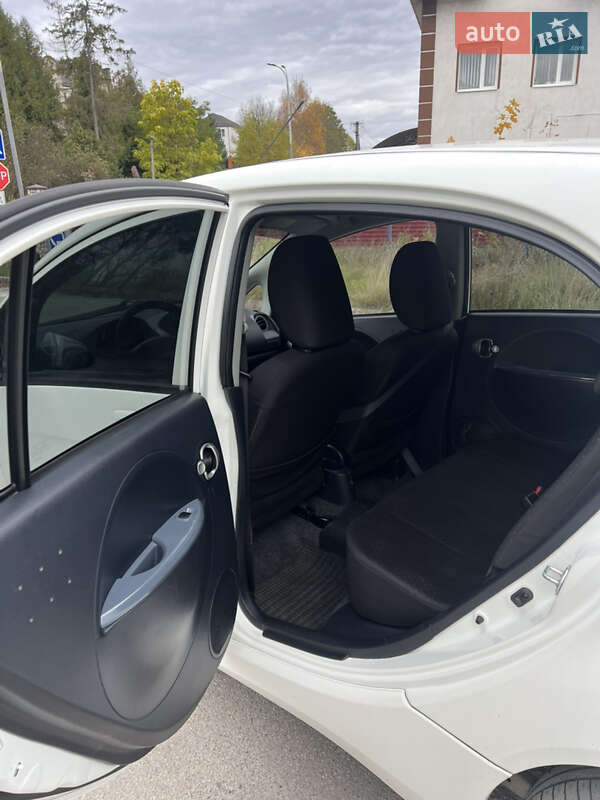 Хэтчбек Mitsubishi i-MiEV 2011 в Кременце фото 7 Хэтчбек Mitsubishi i-MiEV 2011 в Кременце