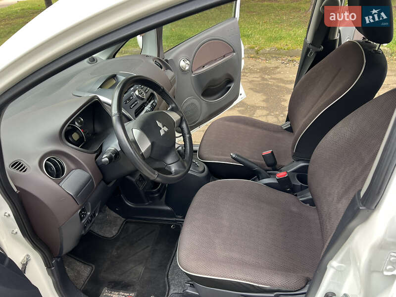 Хэтчбек Mitsubishi i-MiEV 2013 в Ровно фото 25 Хэтчбек Mitsubishi i-MiEV 2013 в Ровно