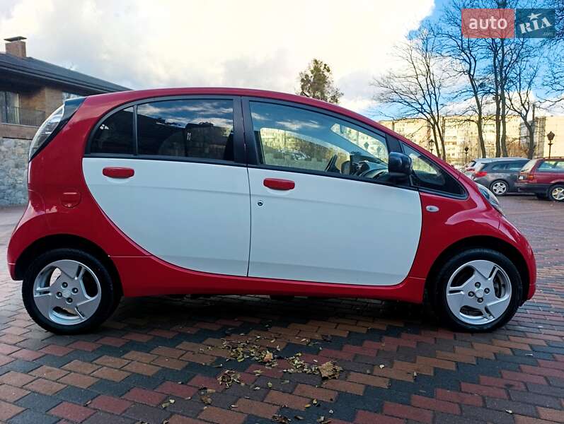 Хэтчбек Mitsubishi i-MiEV 2011 в Звягеле фото 5 Хэтчбек Mitsubishi i-MiEV 2011 в Звягеле