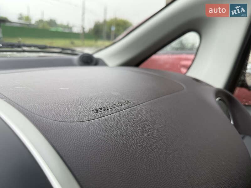 Хетчбек Mitsubishi i-MiEV 2014 в Житомирі