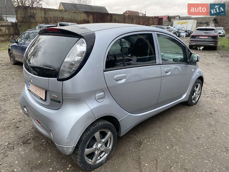 Mitsubishi i-MiEV 2010 Mitsubishi i-MiEV 2010