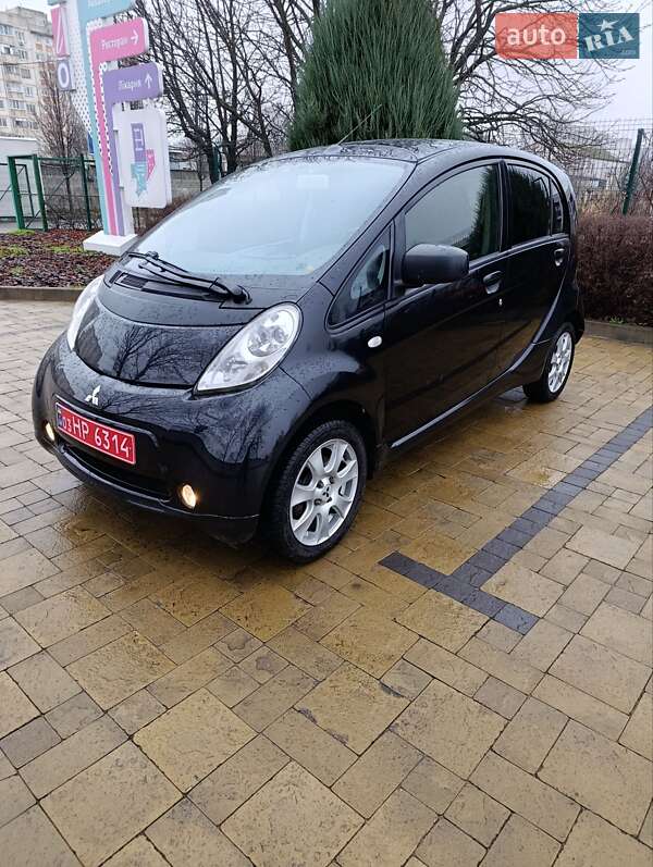 Mitsubishi i-MiEV 2015 Mitsubishi i-MiEV 2015