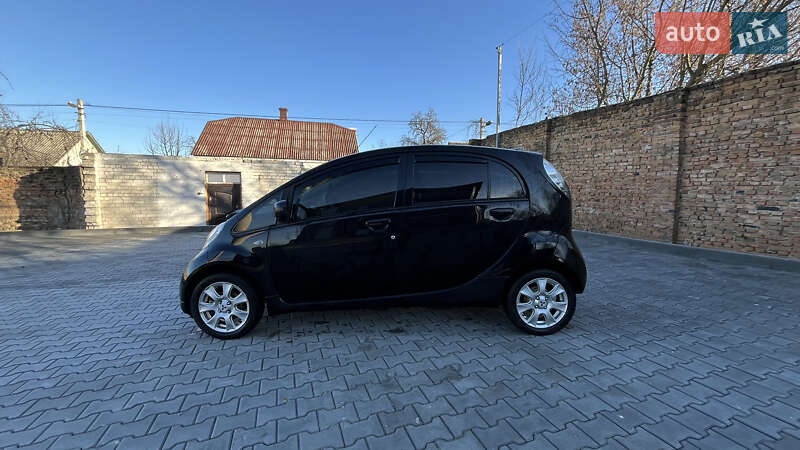 Хэтчбек Mitsubishi i-MiEV 2015 в Дубно