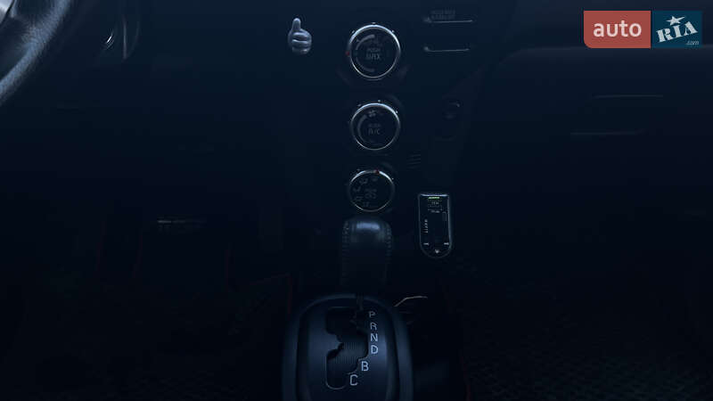 Хэтчбек Mitsubishi i-MiEV 2015 в Дубно