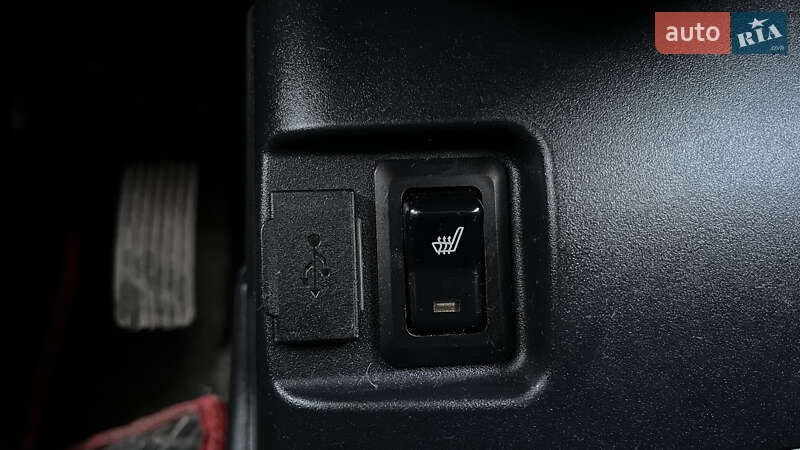 Хэтчбек Mitsubishi i-MiEV 2015 в Дубно