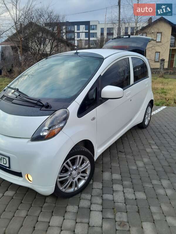 Хэтчбек Mitsubishi i-MiEV 2012 в Львове