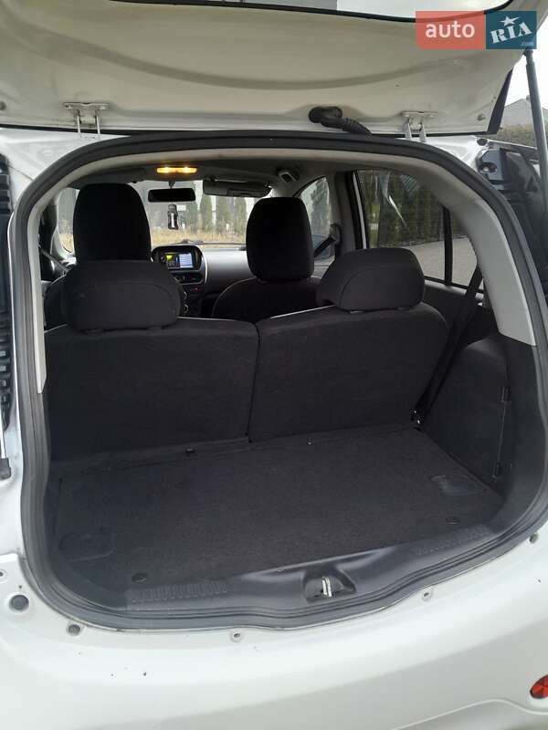 Хэтчбек Mitsubishi i-MiEV 2012 в Львове