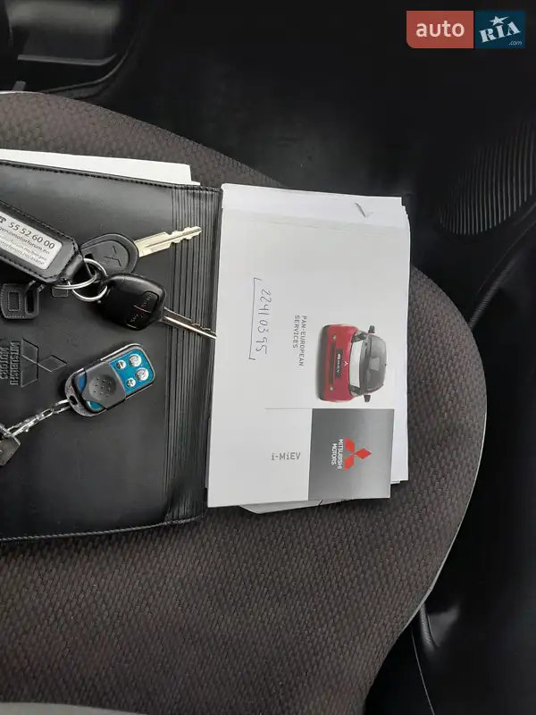 Хэтчбек Mitsubishi i-MiEV 2012 в Львове документ