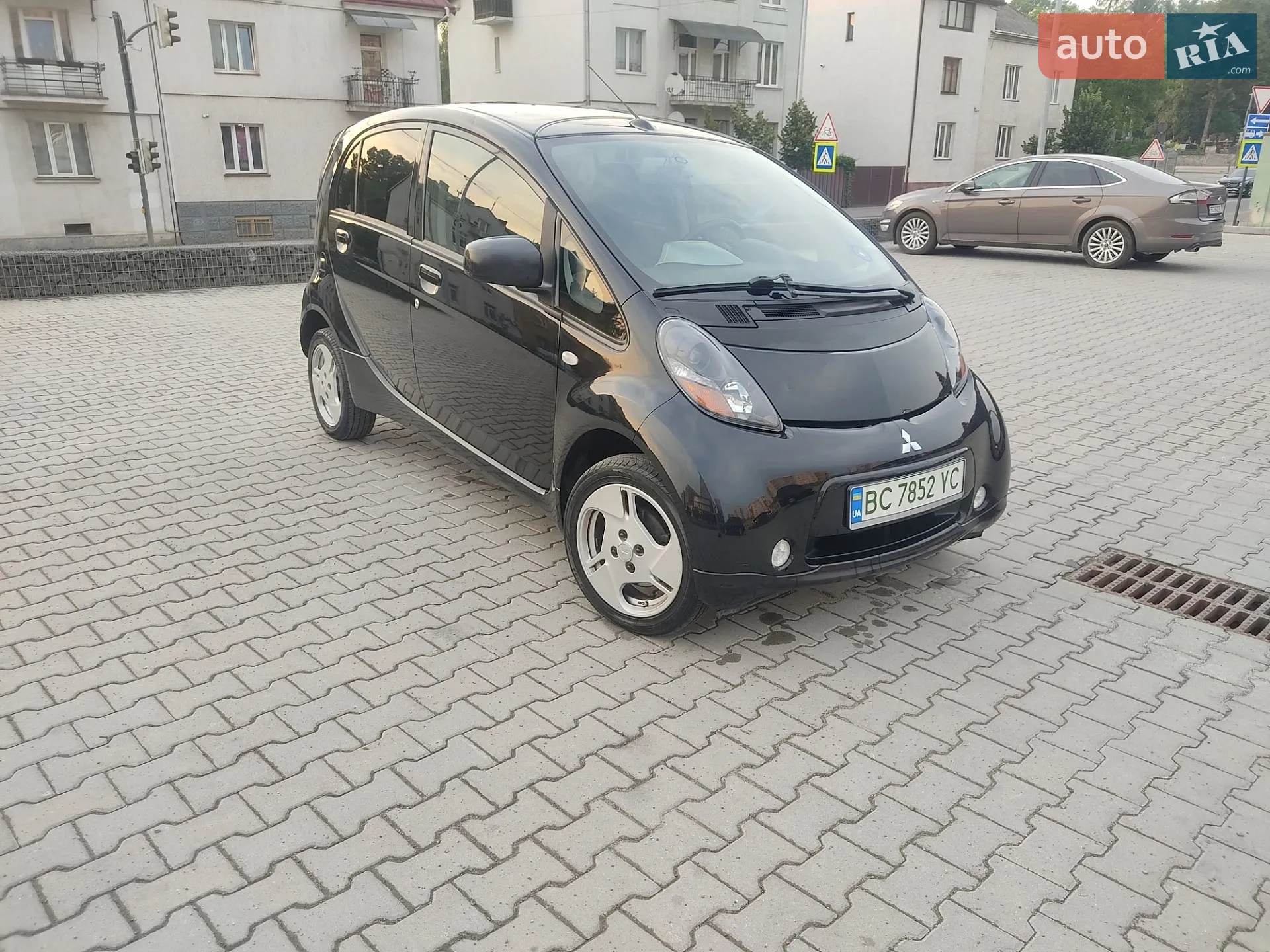 2011 Mitsubishi i-MiEV - мініатюра 2