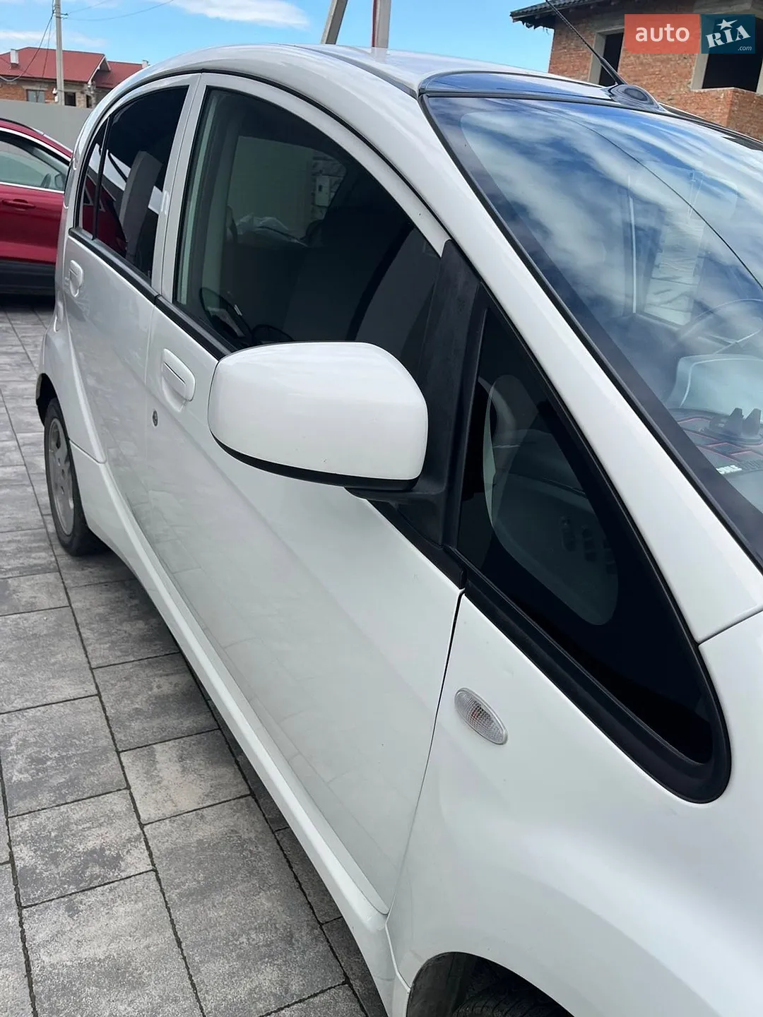 2011 Mitsubishi i-MiEV - мініатюра 8