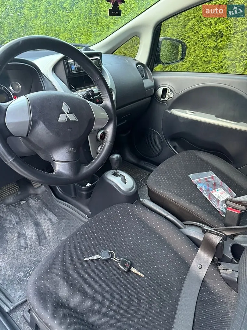 2010 Mitsubishi i-MiEV - мініатюра 6