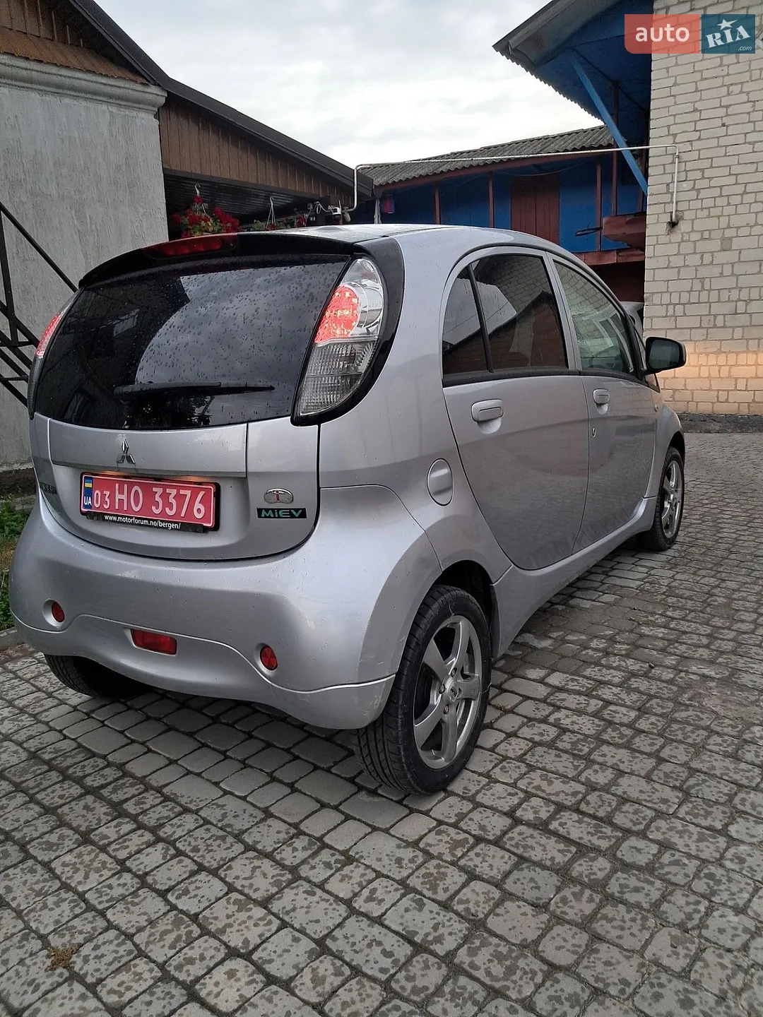 2011 Mitsubishi i-MiEV - мініатюра 8