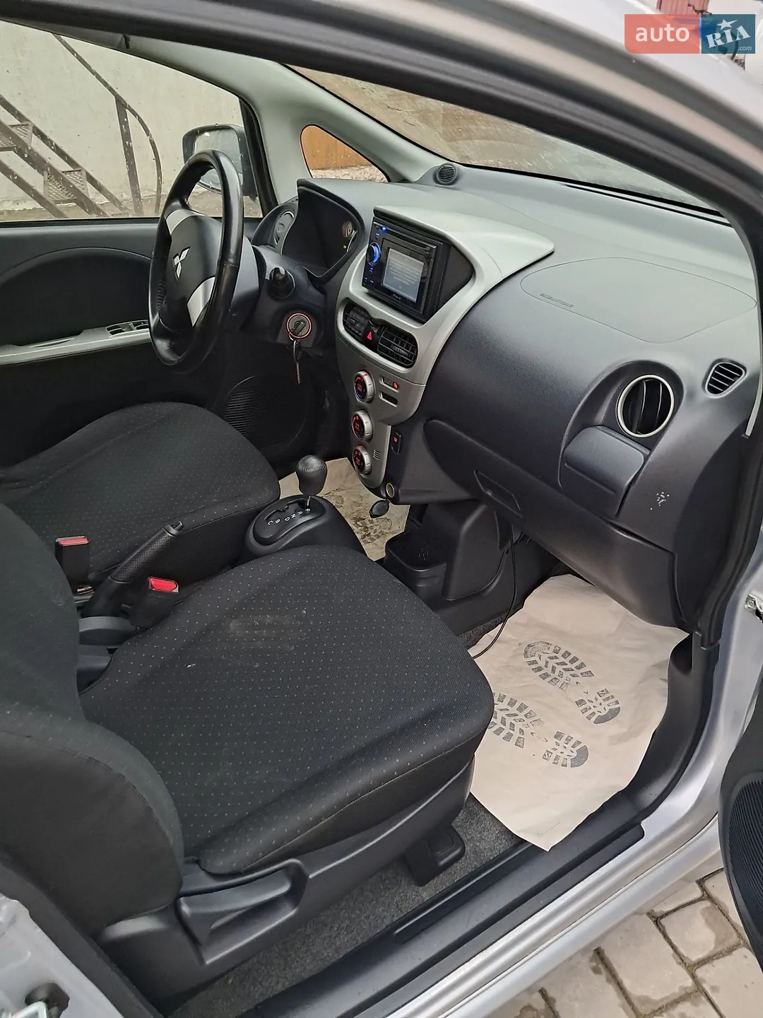 2011 Mitsubishi i-MiEV - мініатюра 18