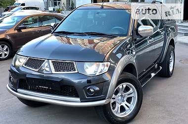 Пикап Mitsubishi L 200 2010 в Киеве