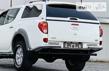 Внедорожник / Кроссовер Mitsubishi L 200 2012 в Одессе