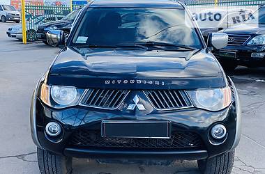 Позашляховик / Кросовер Mitsubishi L 200 2008 в 