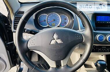 Позашляховик / Кросовер Mitsubishi L 200 2008 в 