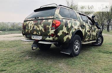 Позашляховик / Кросовер Mitsubishi L 200 2008 в 