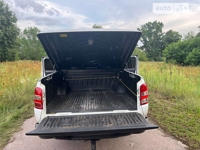 Пікап Mitsubishi L 200 2016 в Житомирі фото 2 Пікап Mitsubishi L 200 2016 в Житомирі