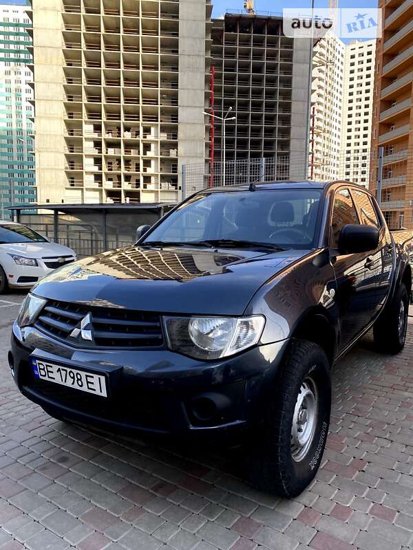 Пикап Mitsubishi L 200 2013 в Одессе