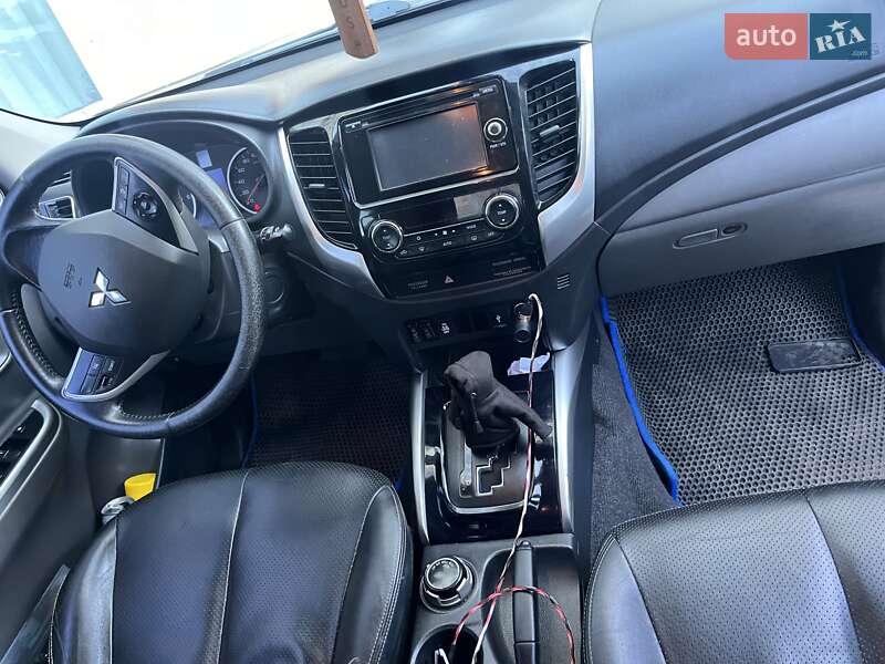 Пікап Mitsubishi L 200 2016 в Харкові фото 4 Пікап Mitsubishi L 200 2016 в Харкові