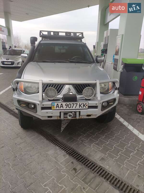 Пикап Mitsubishi L 200 2008 в Киеве