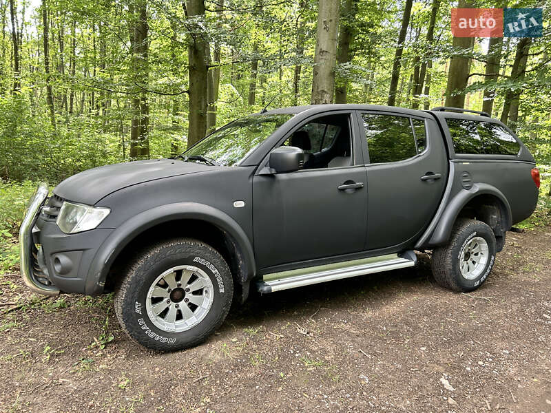 Пикап Mitsubishi L 200 2010 в Харькове
