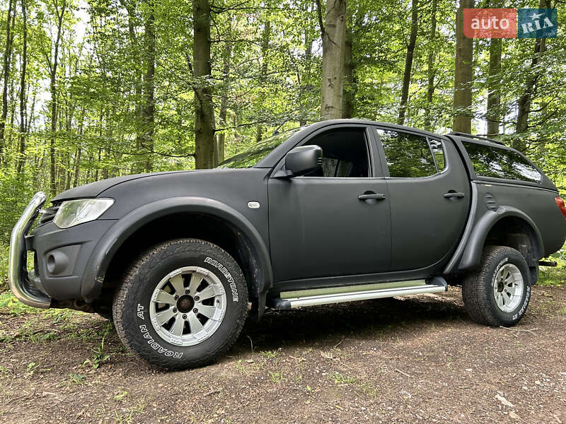 Пикап Mitsubishi L 200 2010 в Харькове