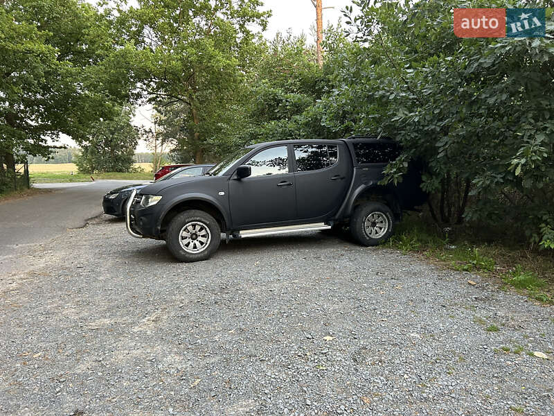 Пикап Mitsubishi L 200 2010 в Харькове