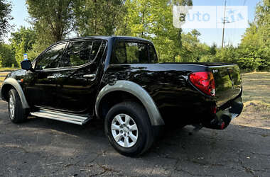 Пікап Mitsubishi L 200 2009 в Києві