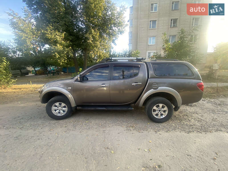Пікап Mitsubishi L 200 2011 в Сумах
